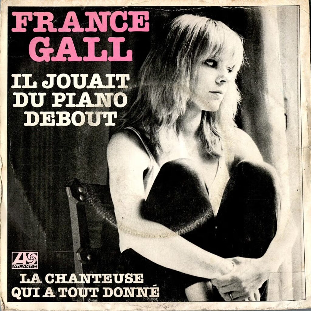 il-jouait-du-piano-debout